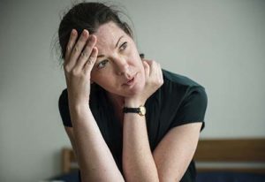 woman looking worried at anxiety treatment center va