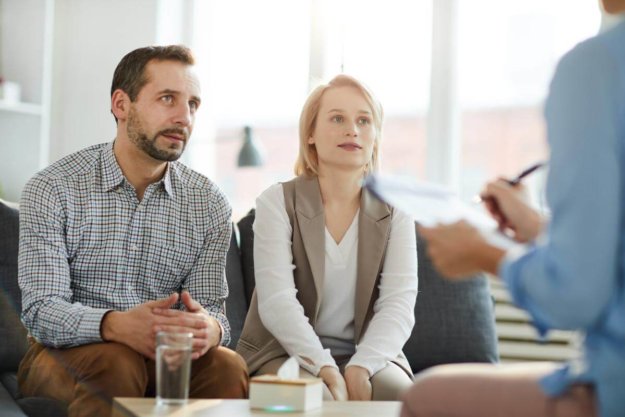 Relationships and Addiction couple learning about relationships and addiction from therapist