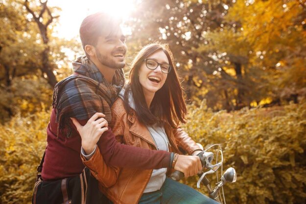 5 Couples Therapy Activities for Fall couple trying out couples therapy activities during fall by riding bikes together