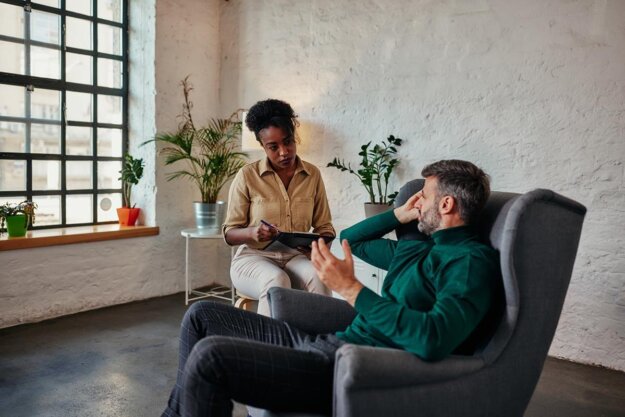 What To Expect In a Psychiatric Evaluation counselor telling patient what to expect in a psychiatric evaluation