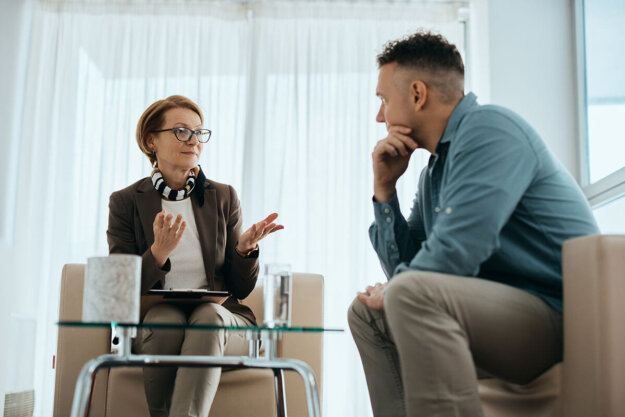 Baker Act Law in Virginia (Process for Involuntary Treatment) counselor and patient discussing the baker act in virginia
